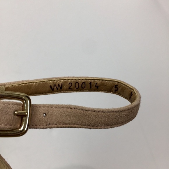 Stuart Weitzman More Pearls Bisque Suede Sandals Size 5 - Picture 16 of 17